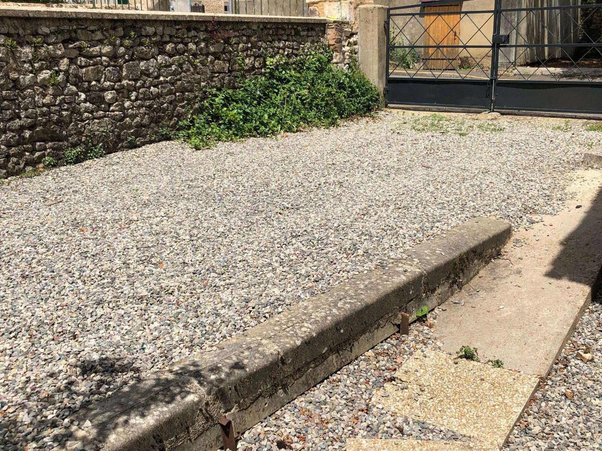 Maison De Village Avec Jardin, Parc Prive Et Box Fibre, Animaux Bienvenus, A 15 Min Du Mans - Fr-1-410-333 Mézières-sous-Lavardin 外观 照片