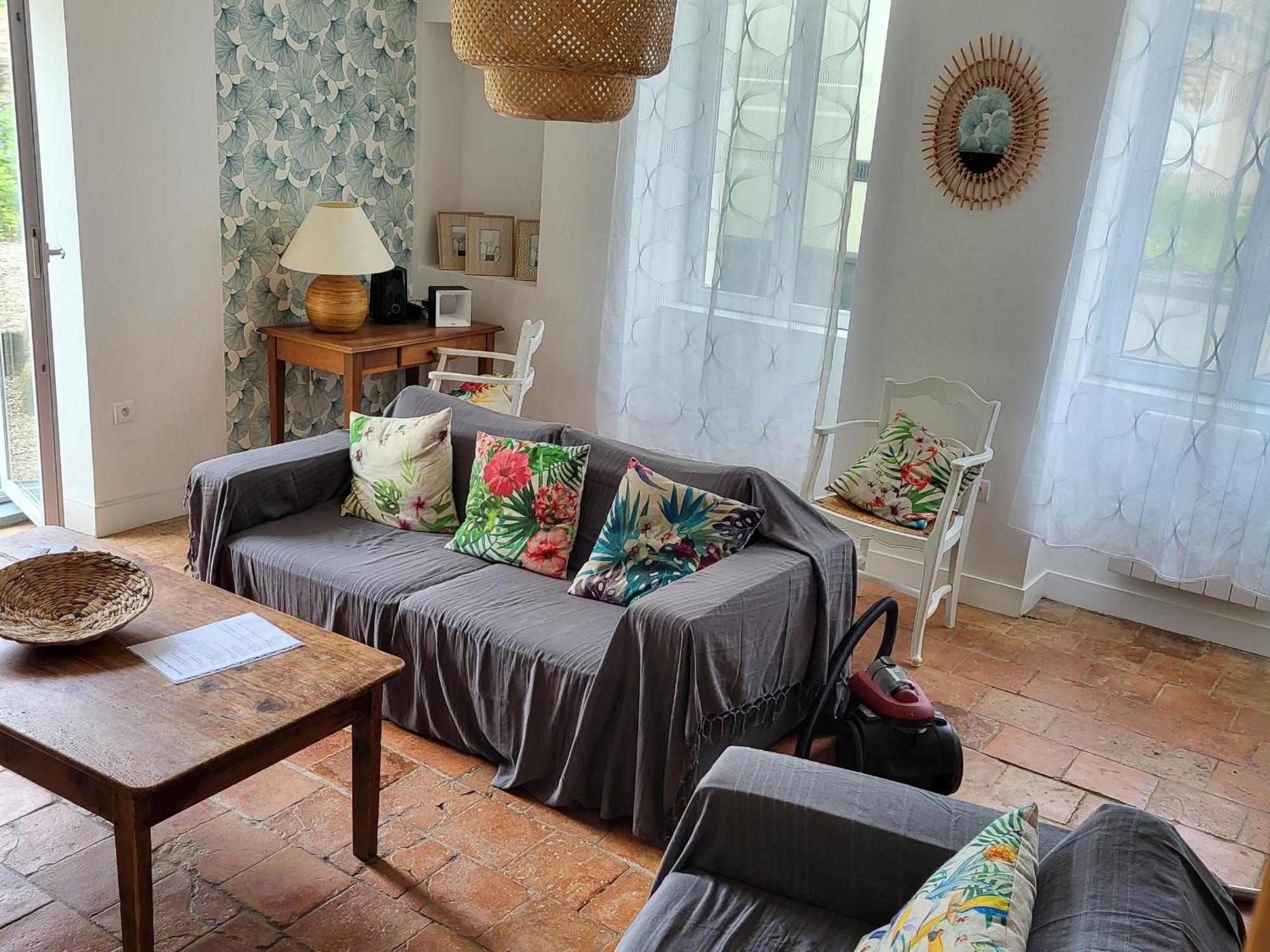 Maison De Village Avec Jardin, Parc Prive Et Box Fibre, Animaux Bienvenus, A 15 Min Du Mans - Fr-1-410-333 Mézières-sous-Lavardin 外观 照片